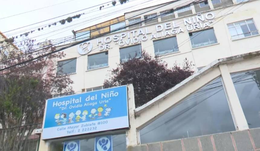 “Tenemos que comprar fuera”: Madres denuncian falta de medicamentos en el Hospital del Niño de La Paz
