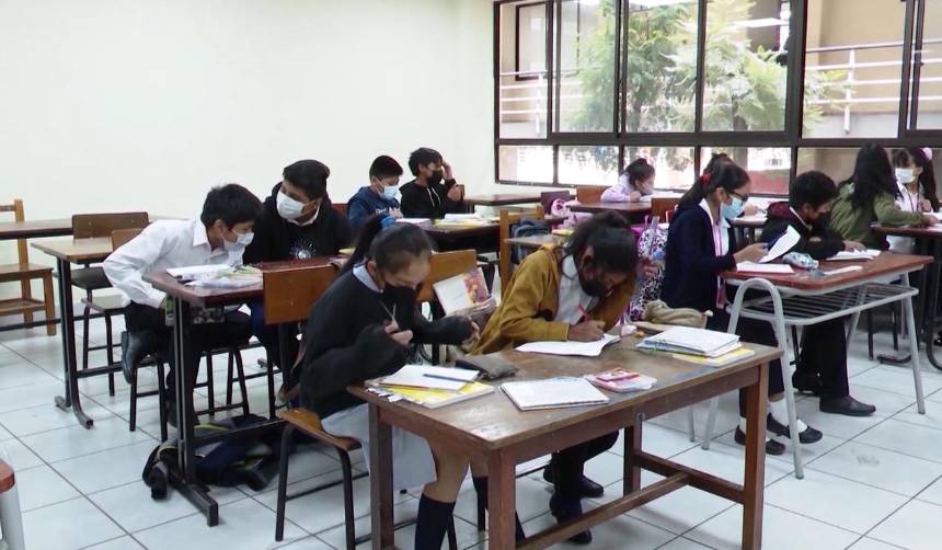 Ministerio de Salud recomienda clases presenciales con bioseguridad en municipios afectados por sarampión