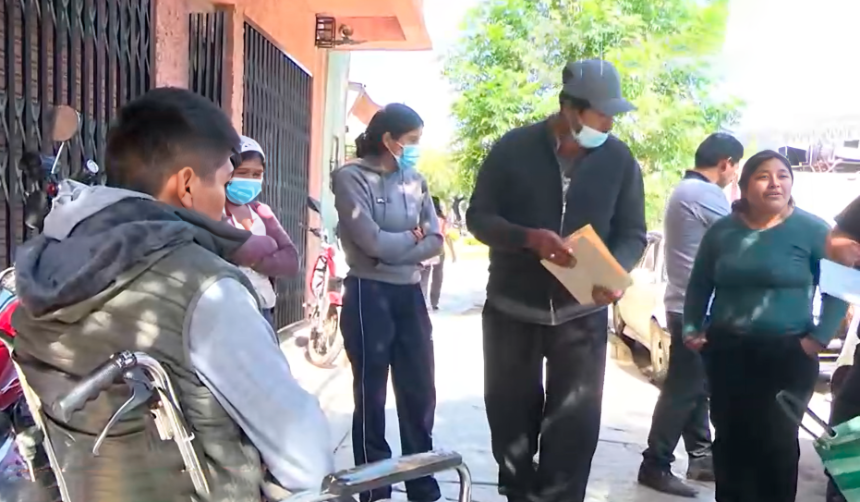 Taxista golpeado en atraco era el sostén de su hogar y lucha por su vida; la familia pide ayuda