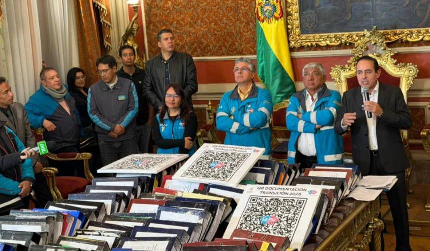 Transición en la Alcaldía de La Paz: Arias entrega documentación a Dockweiler para el traspaso de gestión