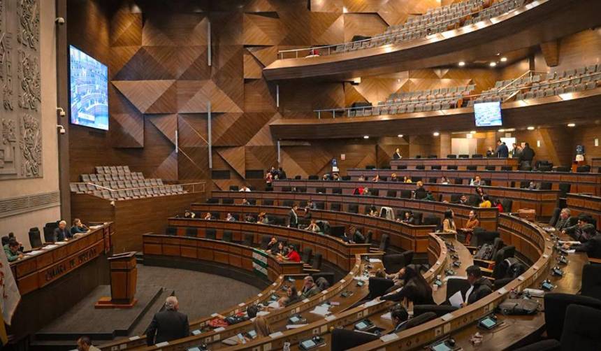 Diputados debaten crédito de más de $us 118 millones para obras viales financiadas por el Banco Mundial