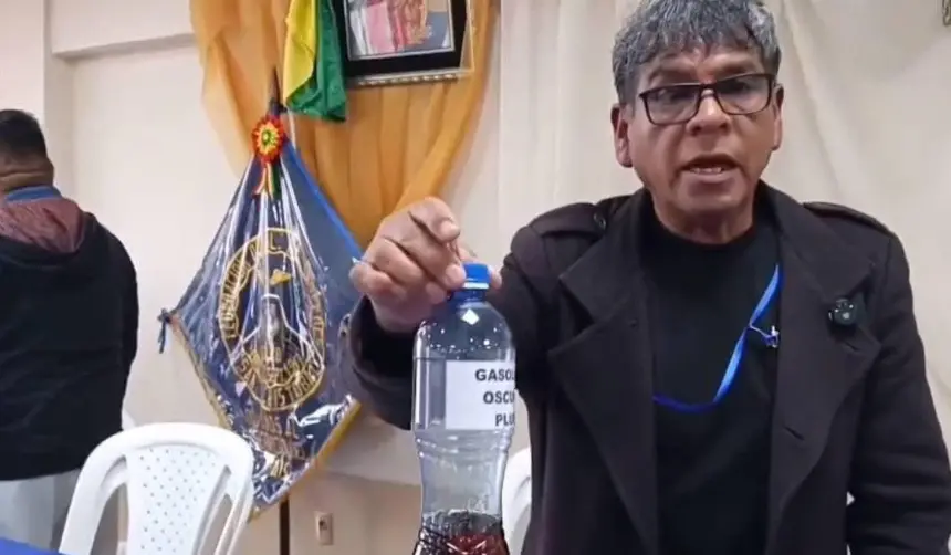 Choferes de Oruro anuncian paro con bloqueo de carreteras desde este lunes por ‘mala calidad’ de gasolina