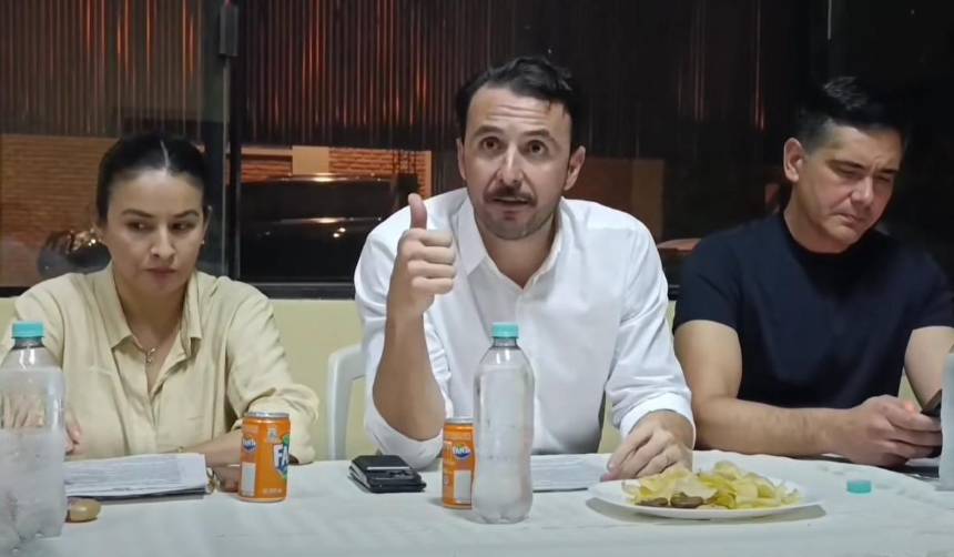 Autoridades firman acuerdo con dos de tres organizaciones, pero no se levanta el bloqueo en San Julián