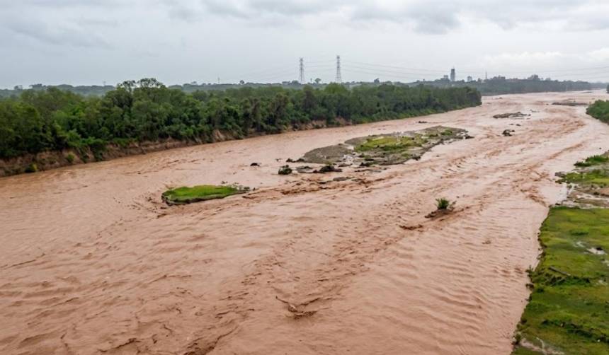 Lluvias elevan niveles de ríos en Santa Cruz, pero Searpi descarta crecidas de gran magnitud