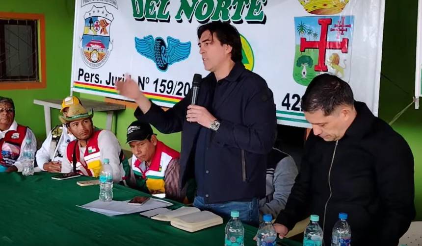Tras acuerdo con el ministro Zamora, transportistas del norte cruceño descartan el bloqueo anunciado para el lunes