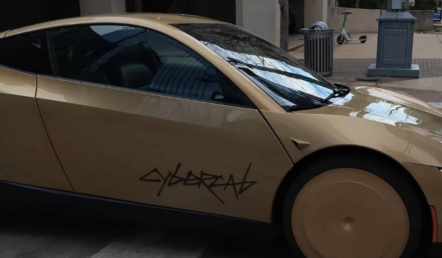 Tesla lanza su Cybercab, un robotaxi sin volante ni pedales
