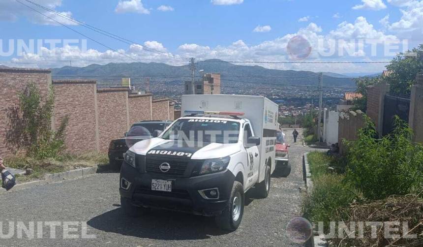 Cochabamba: Hallan a hombre sin vida con herida de cuchillo en el cuello