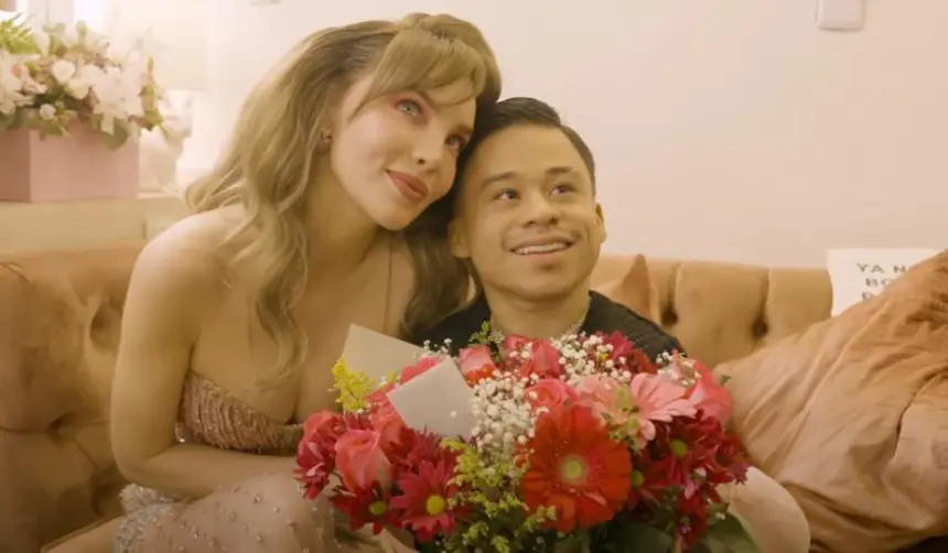Belinda y Abelito crean un momento viral: Ella lo cargó en sus brazos 