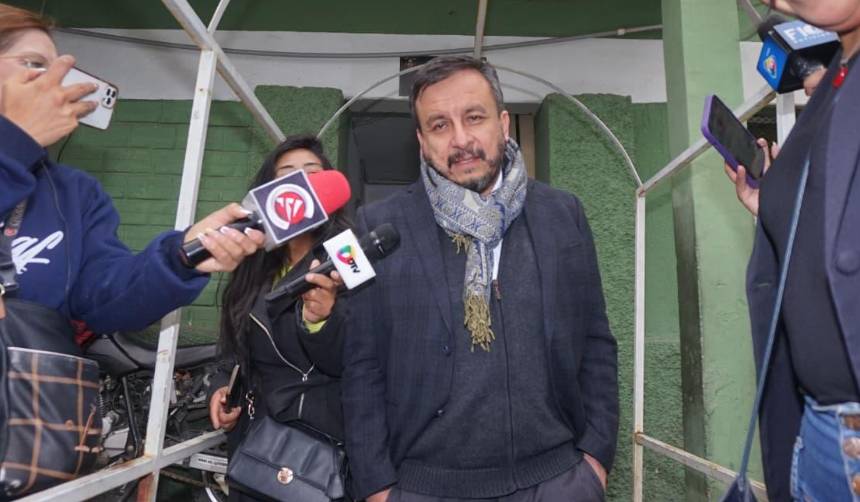 Caso ‘gasolina basura’: Medinaceli deja celdas policiales y es trasladado a su casa para cumplir detención domiciliaria