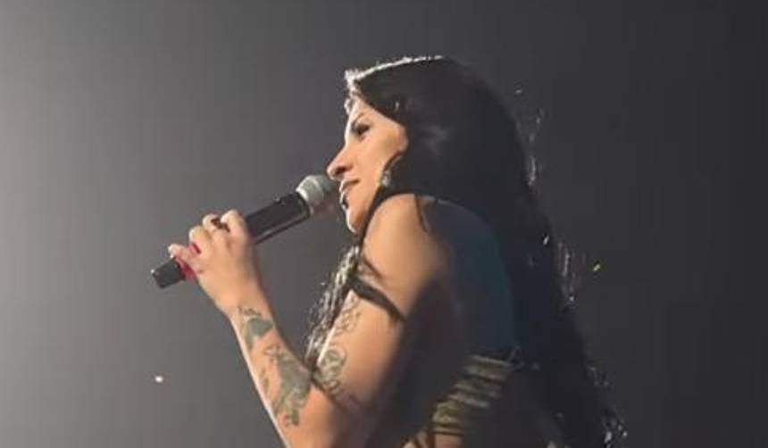 Cazzu rompe el silencio y le responde a Christian Nodal en pleno Auditorio Nacional de México 