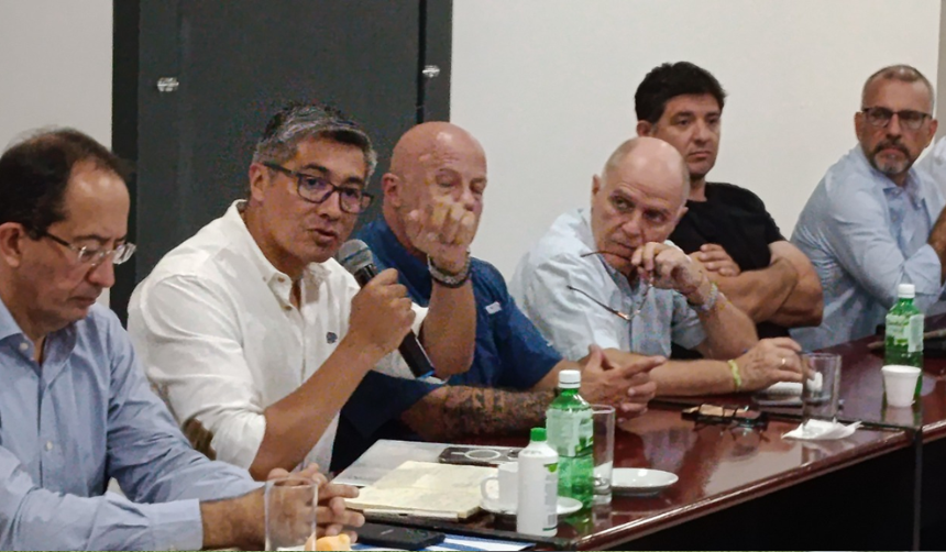 Liberación de exportaciones: Sector privado se reunió con el Gobierno y acordaron establecer mesas técnicas